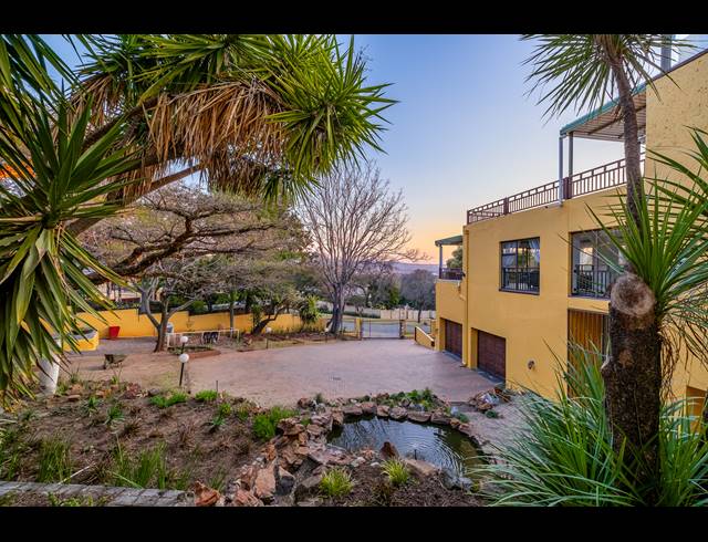 6 BEDROOM FREEHOLD FOR SALE IN ROBIN HILLS